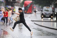 配资app风险|上市期货公司三季报出炉客户权益营业收入仍见正增长 盈利能否回