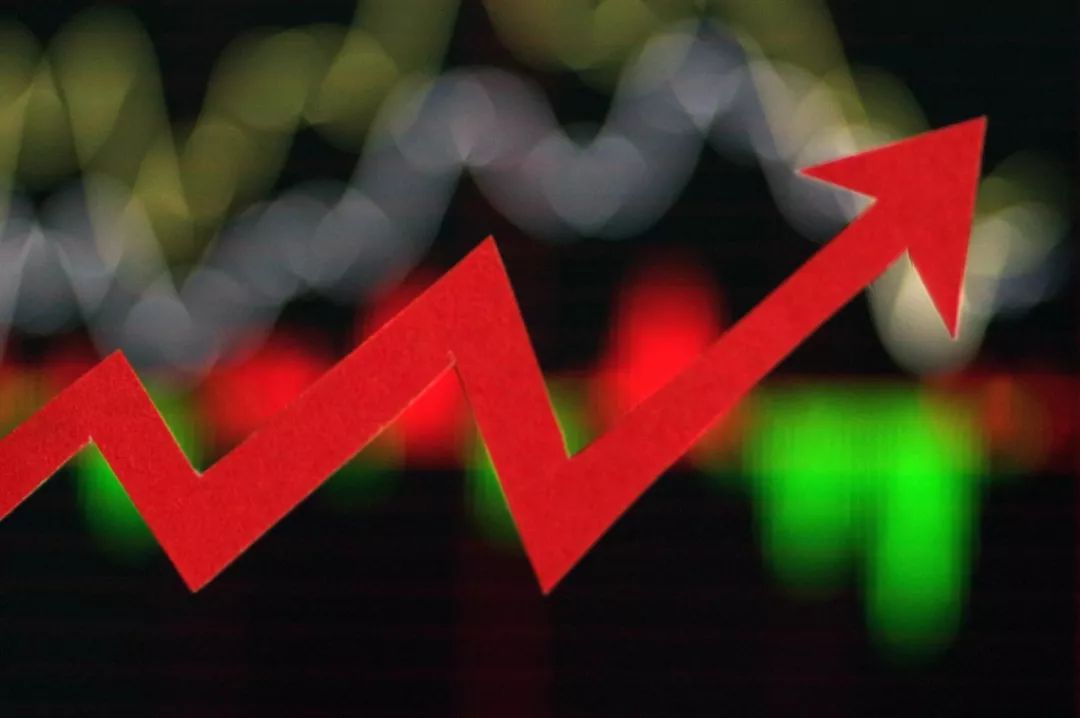 果然爆发7只原油基金齐涨停 年内最高涨近70%巴菲特又加仓 后市咋走？